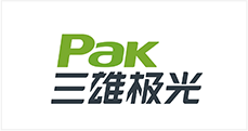 三雄極光